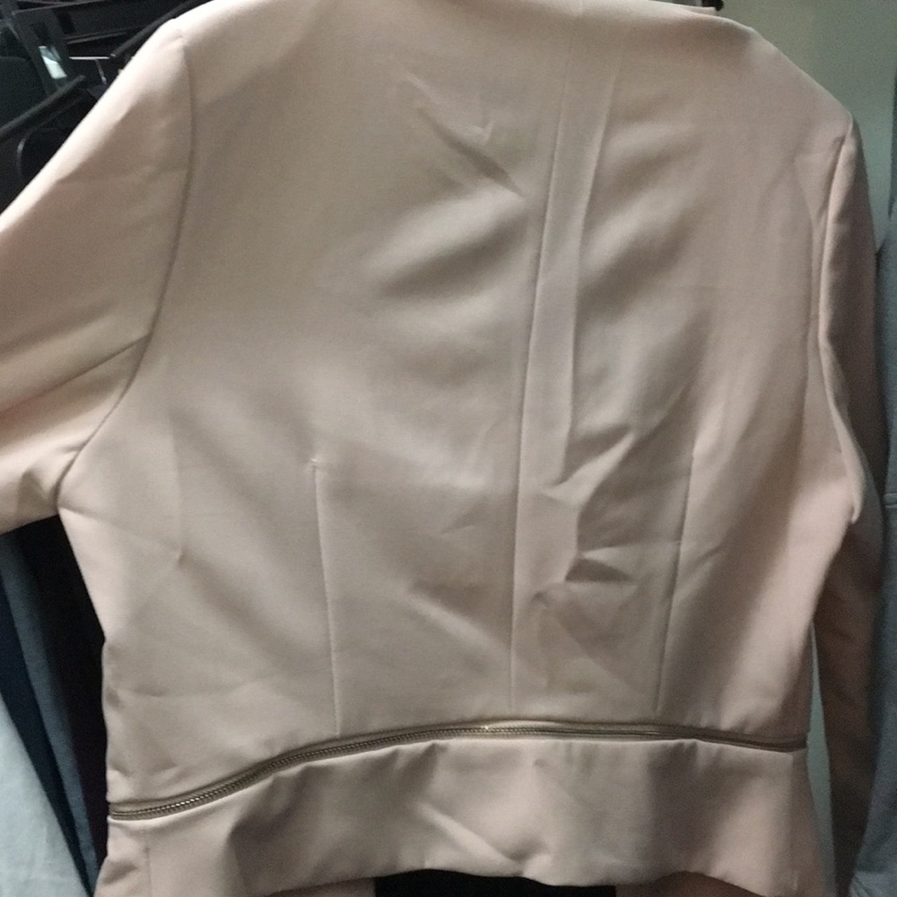 Blazer - Picture 2 of 3